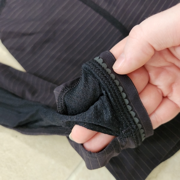 Lululemon Run For Gold 1/2 Zip - Size 6 - Picture 5 of 12